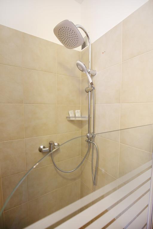 Allegro Exclusive Suites Old Town Center ザダル エクステリア 写真