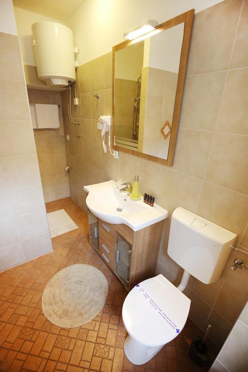 Allegro Exclusive Suites Old Town Center ザダル エクステリア 写真