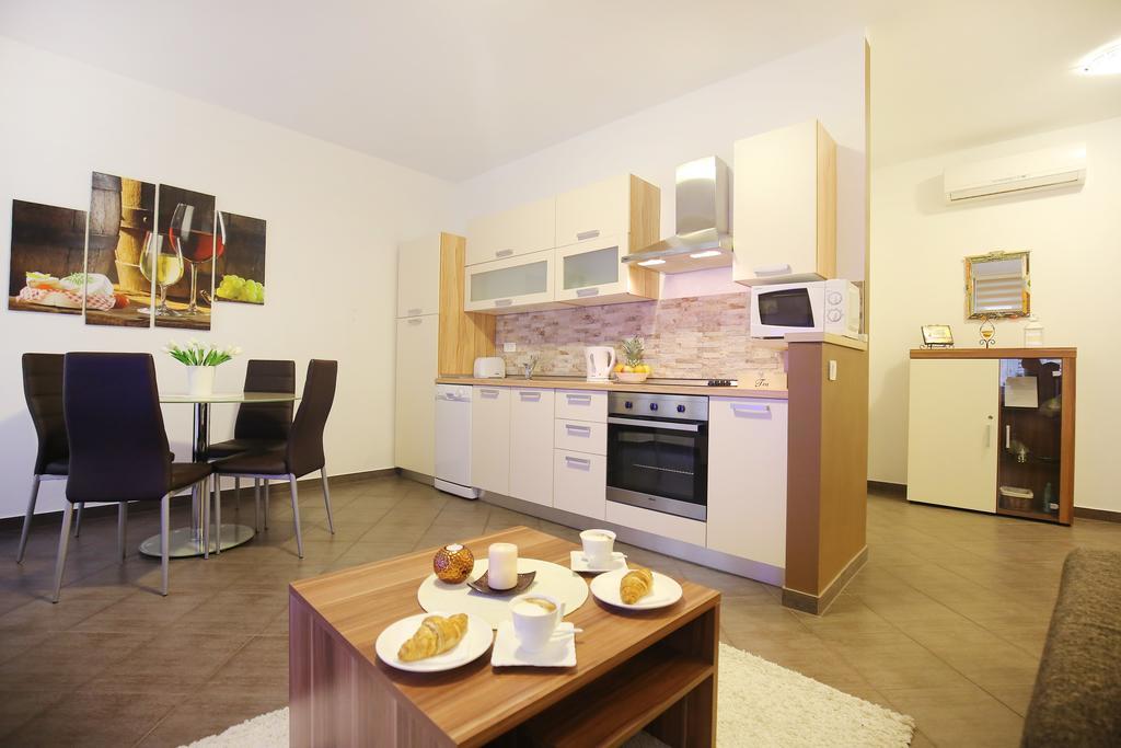 Allegro Exclusive Suites Old Town Center ザダル エクステリア 写真